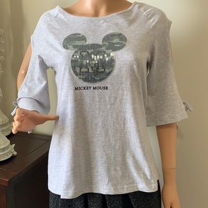 Disney Mickey Mouse cute shirt